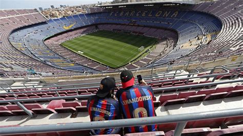 Barcelona FC play last game at Camp Nou stadium ahead of revamp ...