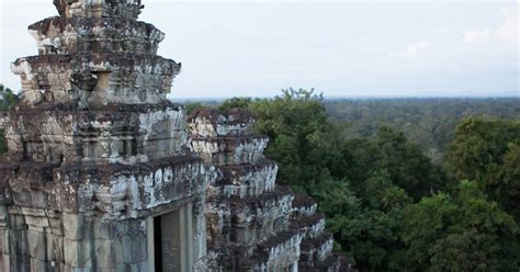 Phnom Bakheng Temple Guide - See the Sunset - Just Siem Reap