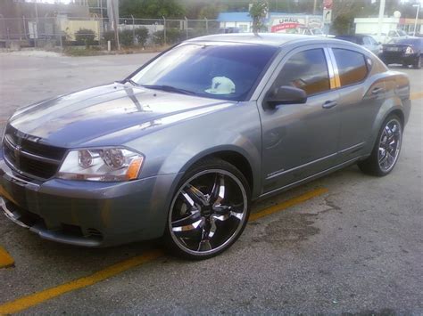 DODGE AVENGER - Review and photos