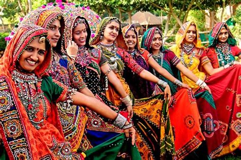 3 Fashion Trends that Defines the Indian Culture - Hamstech Blog