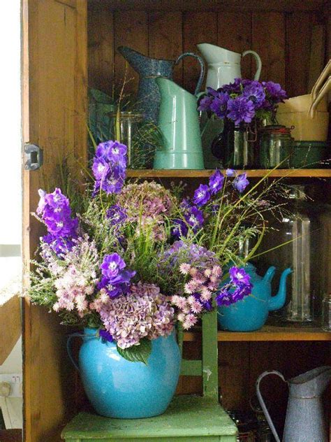 Scarlet & Violet florists , London | Flower shop interiors, Vintage ...