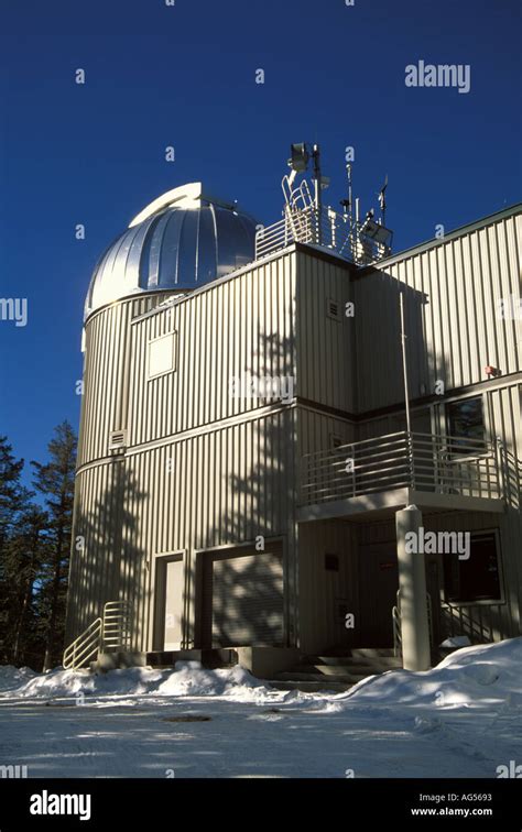 Mount graham observatory hi-res stock photography and images - Alamy