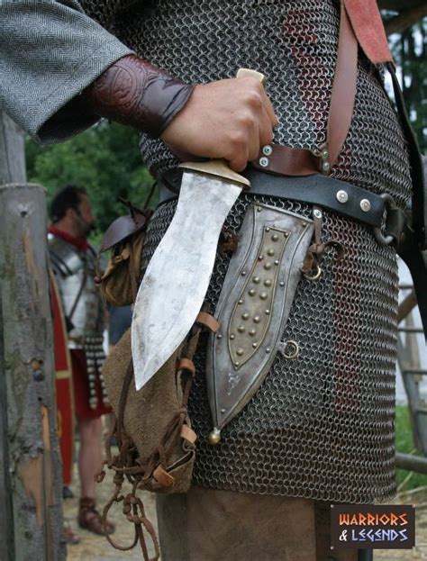 gladiator-weapons-2 Picture