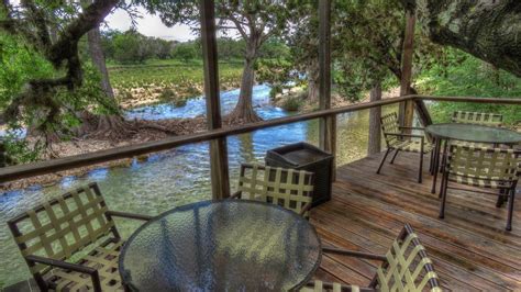 Frio RiverTreetop - Leakey, Texas | Rio Frio Lodging