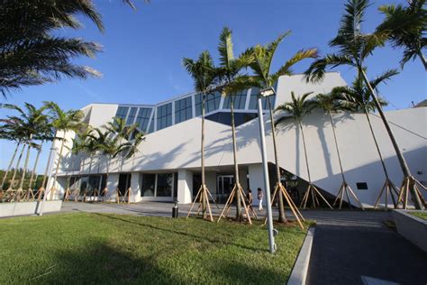 POMPANO BEACH CULTURAL CENTER AND LIBRARY | Pompano Beach, FL 33060