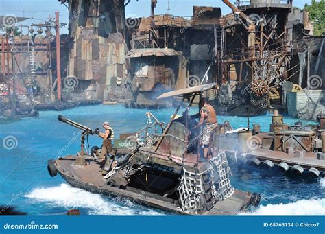 Waterworld Show at Universal Studios Holliwood Editorial Stock Image ...