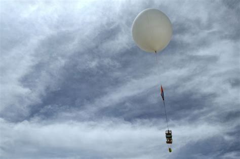 Students’ weather balloon launched to touch the ‘edge of space’ – Daily ...