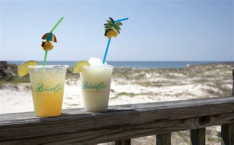 Our Favorite Tropical Drink Recipes, from the Beach to Your Backyard ...