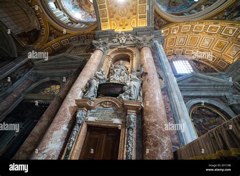 Interior of St. Peter's Basilica Stock Photo - Alamy