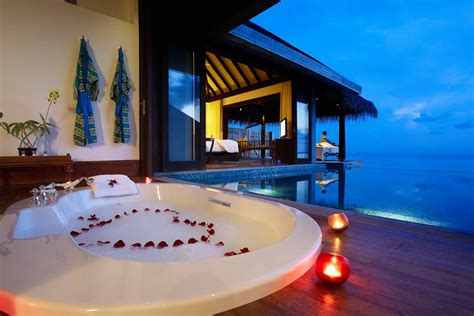 Maldives Honeymoon Packages | Teeparam Traders