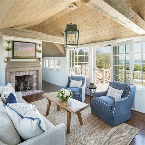 Beautiful Lake House Decor {inspiration} | Lake house interior, Beach ...