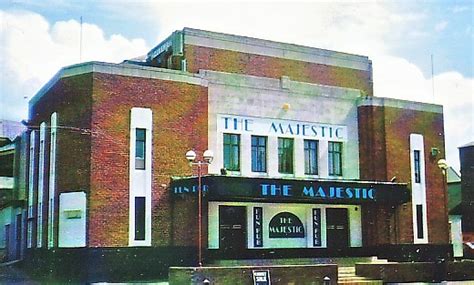 Majestic Cinema in Caernarfon, GB - Cinema Treasures