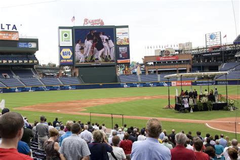 The Tragic Death of Skip Caray Shocked the Atlanta Braves Community ...