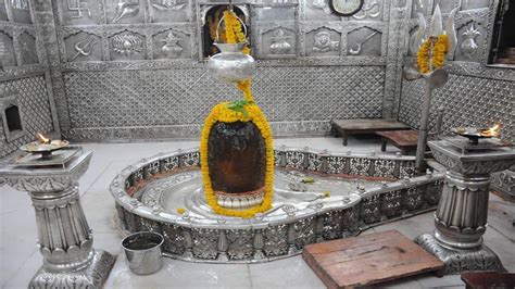 Top 999+ mahakal shivling images – Amazing Collection mahakal shivling ...