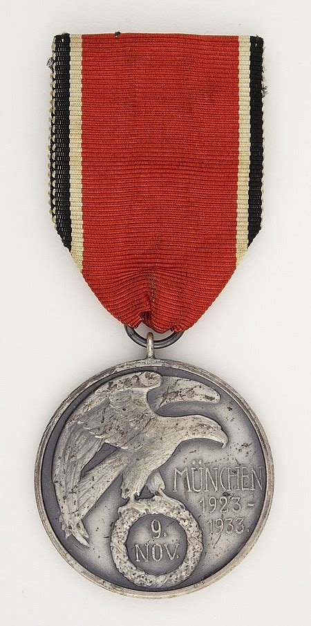 Lot - BLOOD ORDER MEDAL - Current Bid: $1,500.00