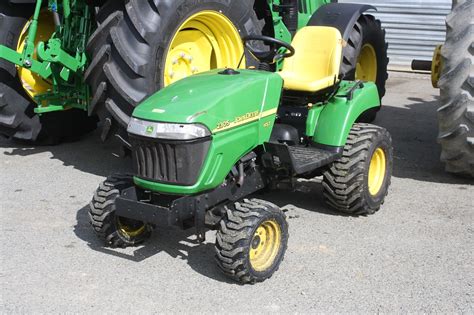 John Deere 2305: Specs, Engine, Transmission, Dimensions