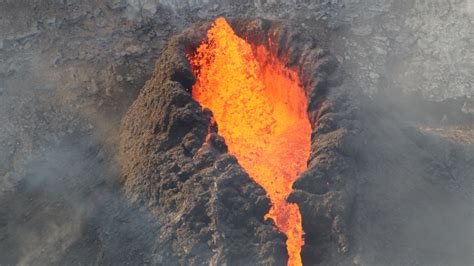 VIDEO: Kilauea Eruption Update, Changes At Lava Vent