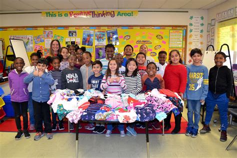 Shaw students spread warmth | Team Up 4 Community