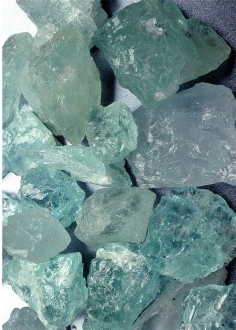 Metaphysical Properties of Aquamarine Crystals - Cool Web Fun