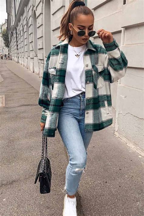 Comfy Fall Look With Flannel Shirt #flannelshirt #jeans ★ When the fall ...