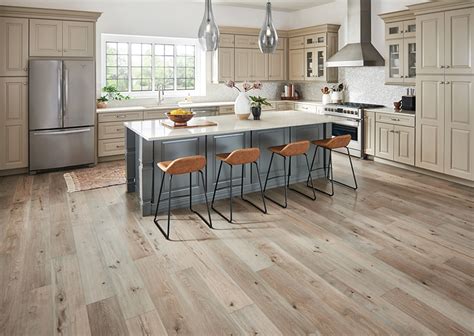 Luxury Vinyl vs Laminate Flooring: Which is better? | Coles Fine Flooring