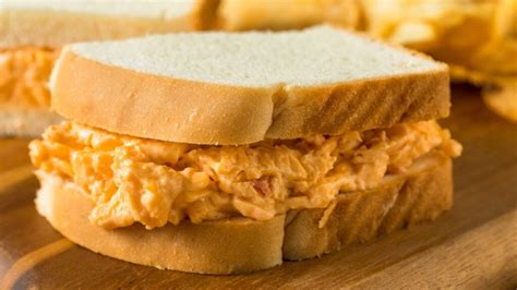 Michelin star chef: *This* is how you make a pimento cheese sandwich