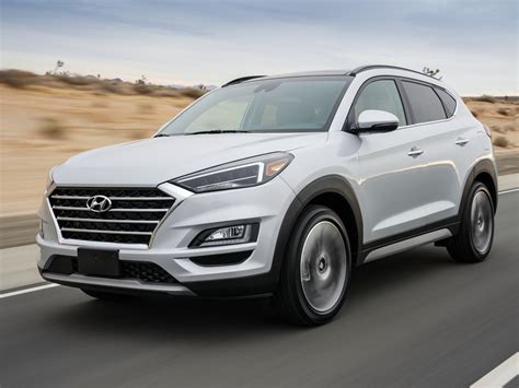 2020 Kia Sportage vs. 2019 Hyundai Tucson Comparison - Kelley Blue Book