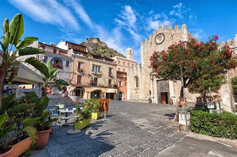 Os 10 melhores passeios e ingressos - Taormina Piazza Duomo - Viator