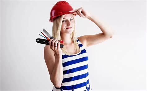 What Can You Learn With Electrician Training Courses? - TheFastr