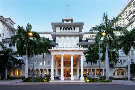 The Moana Surfrider Hotel of Waikiki, Hawaii—Elegance for the Ages ...