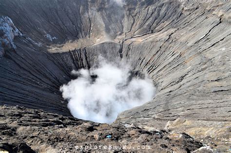 Kawah Bromo: Gunung Api di Kaldera Tengger Yang Masih Aktif Saat Ini ...