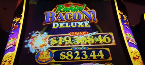 Rakin' Bacon Slot Slot Machine by AGS