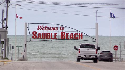 Residents concerned over Sauble Beach access | CTV News