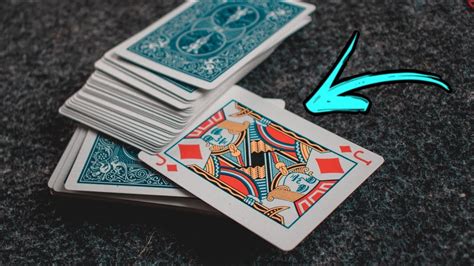 A VERY Easy Card Magic Trick For BEGINNERS!! - YouTube