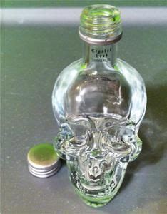 Kah Tequila Crystal Head Vodka Dan Aykroyd Mini 50ml Skull Bottle Set