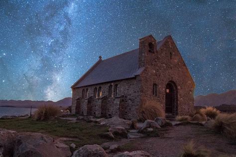 New Zealand Lake Tekapo, A great place to experience the darkest night ...