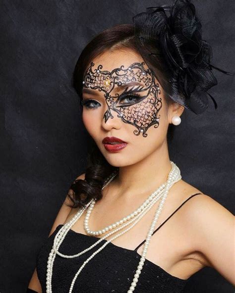 Masquerade Hairstyles And Makeup : The ways to wear make up inside ...