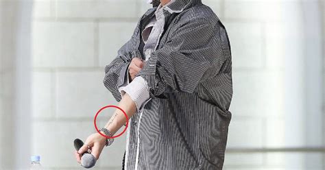 SHINee Jonghyun Spotted With Yet Another New Tattoo — Koreaboo