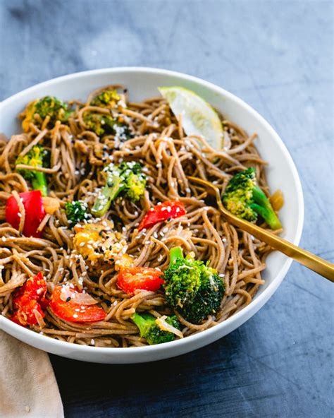 Easy Soba Noodle Bowl | Recipe | Easy dinner recipes, Healthy noodles ...