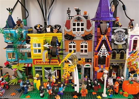 LEGO Halloween Decoration Ideas | Lego halloween, Halloween decorations ...