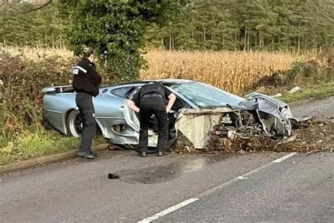 Top Gear: Jaguar XJ220 Driven By Freddie Flintoff Crashed In Horrific ...