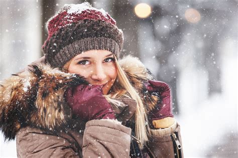 How to Layer Clothes to Stay Warm This Winter | Reader's Digest