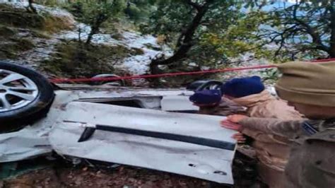 Car of students going to see snowfall in Mussoorie fell into a gorge ...