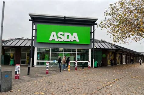 Asda opening times for Christmas Eve, Christmas Day, and Boxing Day ...