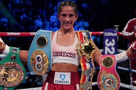 Top 10 Hottest Female Boxers In The World 2023 | KnowInsiders