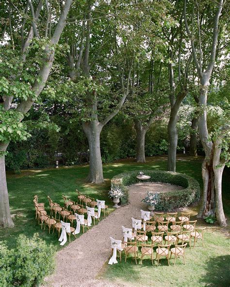 29 Ways to Turn Your Wedding Into a Secret Garden | Garden venue ...