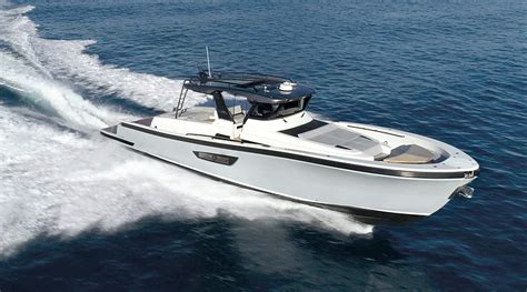 Best Small Yachts To Buy