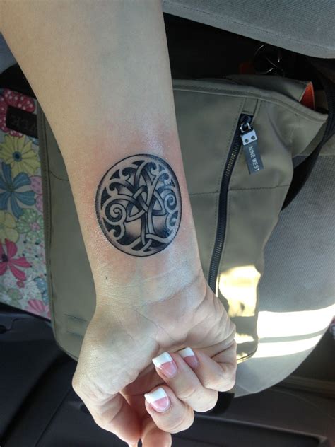 My newest tattoo addition. A Celtic Tree of Life. Simple Unique Tattoos ...