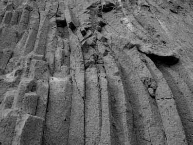 Columnar jointing in the Campanian Ignimbrite formation. | Download ...