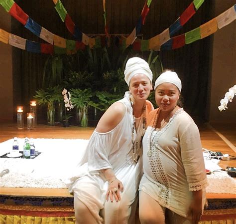 Kundalini Yoga as taught by Yogi Bhajan? Yes please. She's wearing the ...